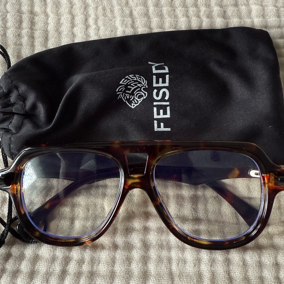 Tortoise Shell Sunglasses - Picture 1 of 2